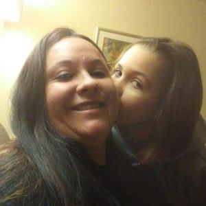 Meet your Posher, Dania